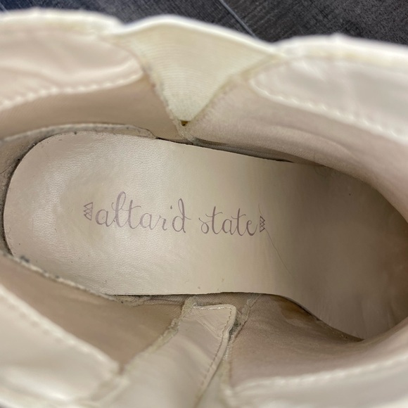 Altar'd State Brynn Ankle Bootie Off White Snake Skin Pointed Toe Women's Sz 9 - Picture 16 of 16